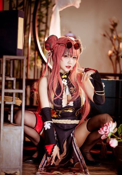 玩弄一动不动昏迷美女_高清在线手机播放